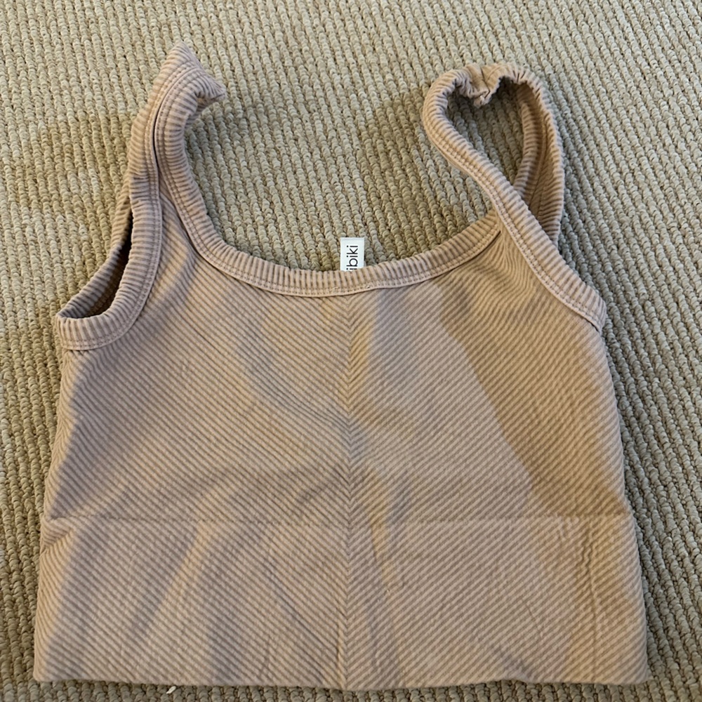 Tan one size basic tank